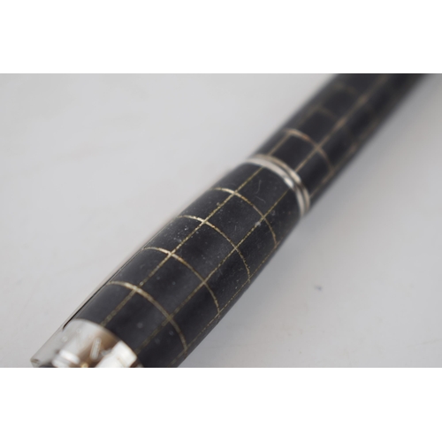 344 - Montblanc Starwalker Black Rollerball Pen, s/n XD1856086.