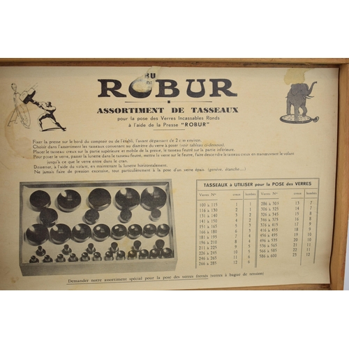 379 - Robur press and case back watchmaker's tool. Made in France. Boxed and complete with various attachm... 