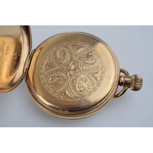 400 - 9ct gold full hunter pocket watch, top wind, roman numerals to white dial, winds, ticks, sets and ru... 