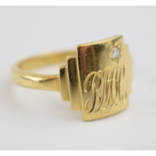 539 - 18ct gold ring set with diamond chip, engraved with initials, size X, 8.6 grams.