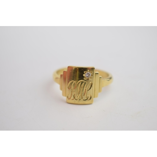 539 - 18ct gold ring set with diamond chip, engraved with initials, size X, 8.6 grams.