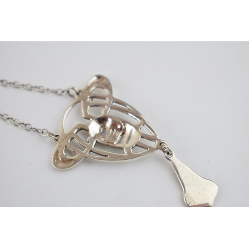 579 - Sterling silver lavalier pendant, Art Nouveau style, with enamelled decoration, modern, 9cm long.