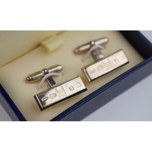 606 - The Royal Mint boxed hallmarked silver ingot cufflinks, 15g, limited edition of 250.