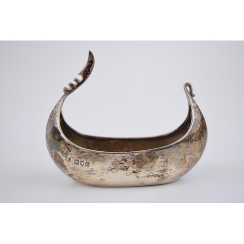 418 - Novelty silver sweet dish in the form of a Viking long boat, 76.7 grams, 11.5cm long, London 1896.