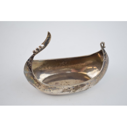 418 - Novelty silver sweet dish in the form of a Viking long boat, 76.7 grams, 11.5cm long, London 1896.