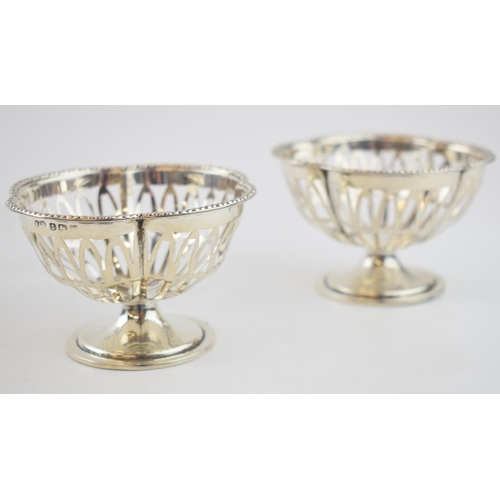 556 - A pair of silver bon bon dishes, Birmingham 1921, 88.5 grams (2), 9cm diameter.