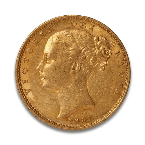 90 - FULL gold shield back sovereign coin 1851, Queen Victoria young head.