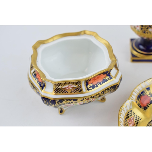 13 - Royal Crown Derby imari items to include a shaped oval pin dish, a daisy head pin dish (second), a t... 