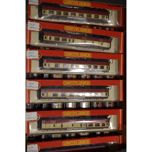 677 - A collection of Hornby Trains to include boxed Bachmann Branch-Line 1:76 scale BR MK1 BSK Coaches Ma... 