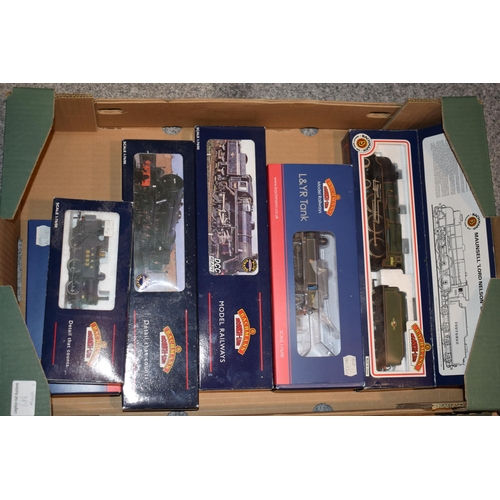 686 - A good collection of boxed and unboxed Bachmann 00 gauge model railway locomotive trains, DCC Ready.... 