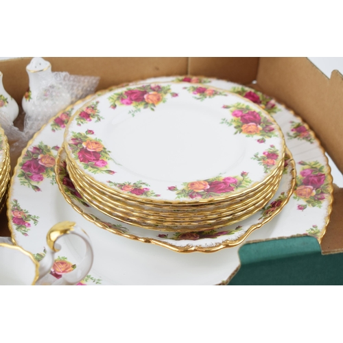 254 - A collection of Royal Albert 'Old Country Roses' dinner ware to include six 8