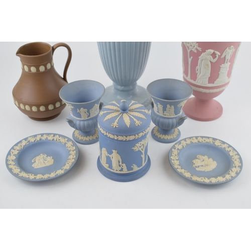 262 - A collection of Wedgwood Jasperware and Queensware items to include a Queensware vase height 27cm. A... 