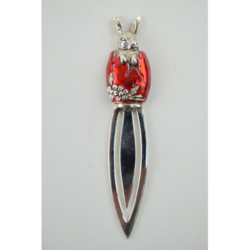 296 - Sterling silver bookmark in the form of an easter bunny, 6.5cm tall.