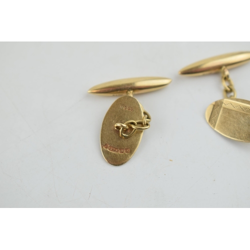 333 - 9ct gold pair of cufflinks, engineered decoration, vacant, 4.1 grams.