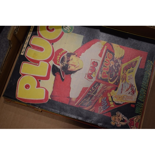 579 - A quantity of 'PLUG' magazines dating from the late 1970s (Approx 40+) together 'Topper', 'Beezer', ... 