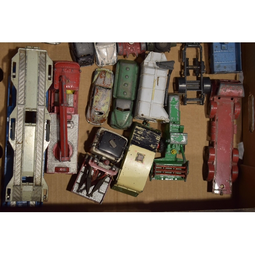 643 - A collection of vintage die-cast model vehicles by manufacturers Dinky, Corgi and similar manufactur... 