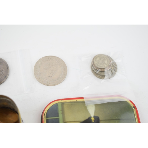 487 - A mixed collection of UK coinage to include a 1892 silver crown, 27.8 grams, half silver coins 32.8 ... 