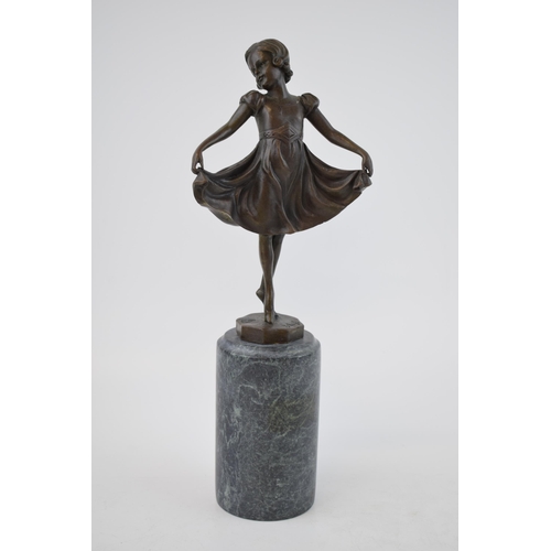 544 - A spelter figure mounted onto a marble base in the form of a girl holding her dress, 32cm tall, indi... 