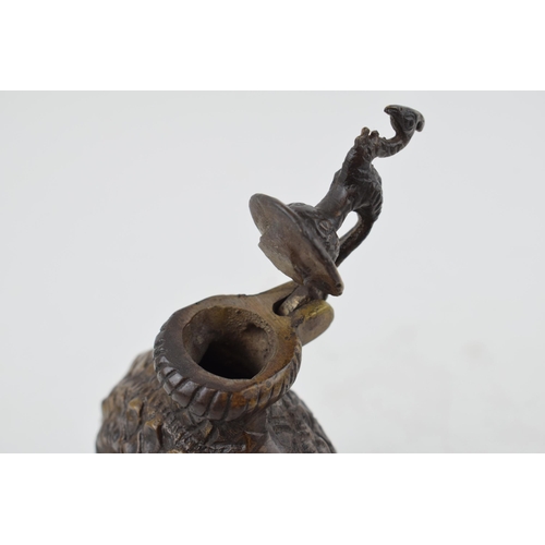 633 - A reproduction bronze Islamic / Turkish style moon flask, freestanding, 15cm tall.