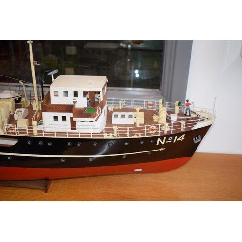 684 - PILOTS PATHFINDER No 14 Radio Controlled Boat. Good model of the Trinity House Ship. Length 110cm, H... 