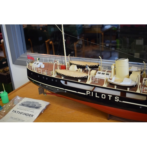 684 - PILOTS PATHFINDER No 14 Radio Controlled Boat. Good model of the Trinity House Ship. Length 110cm, H... 