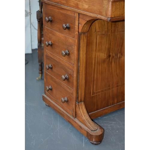 528 - Victorian inlaid slopefront mahogany Davenport desk, with leather insert, with drawers to right hand... 