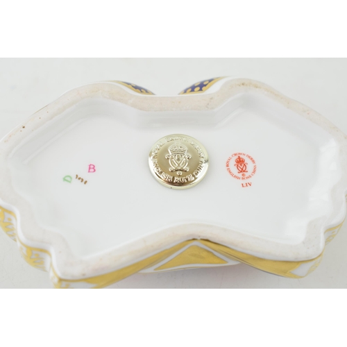 11 - Royal Crown Derby paperweight Crab. First Quality with gold stopper. Height 4cm.