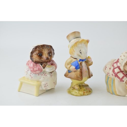 201 - A collection of Beswick Beatrix Potter figurines to include 'Jemima Puddleduck With Foxy Whiskered G... 