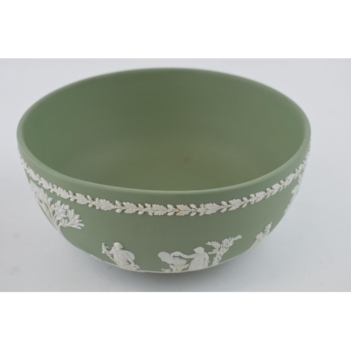 259 - Wedgwood Jasperware in green pedestal bowl, 20.5cm diameter.