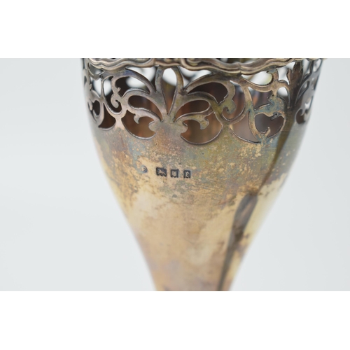 291 - A near pair of Art Nouveau style vases hallmarked London 1920 and 1924. Height 16.5cm. Weight 209.7 ... 