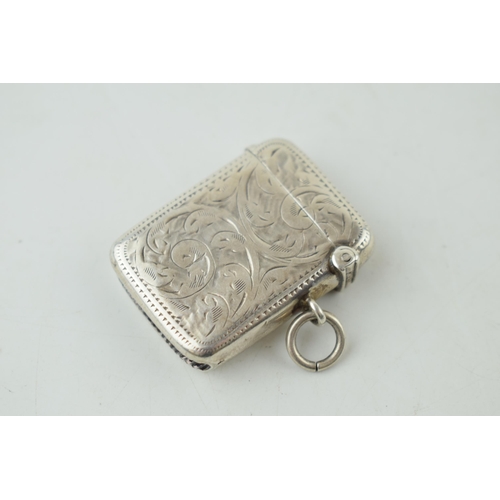 311 - A ladies vesta case with heart motif and hand chased hallmarked Birmingham 1939. Weight 16 grams.