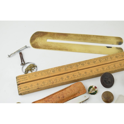 333 - A good collection of small items to include mother of pearl handled Sheffield penknife in leather ca... 