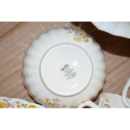 99 - A Spode tea service to include teapot, six trios, sugar bowl and sandwich plate. (21)