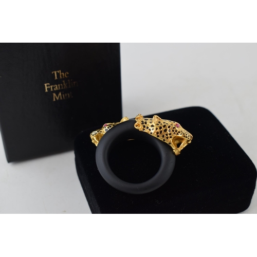 509 - The Duchess of Windsor Panther large pin / brooch 22ct gold plated copy of this famous piece of jewe... 