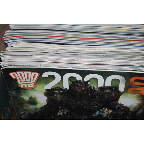 522 - A collection of Judge Dredd 2000 AD comics dating form the 1990s. (Qty)