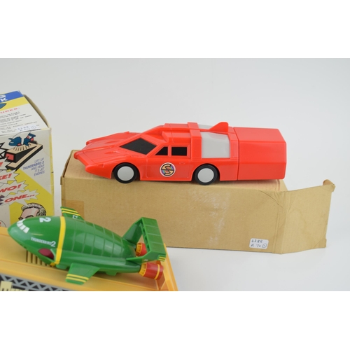 589 - A Thunderbirds talking alarm clock.Thunderbirds 2 in original box together another Captain Scarlet S... 