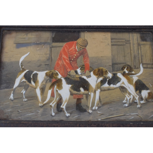 669 - An antique cigarette tin with hand-painted scene under glass of huntsman grooming his hounds. Dimens... 