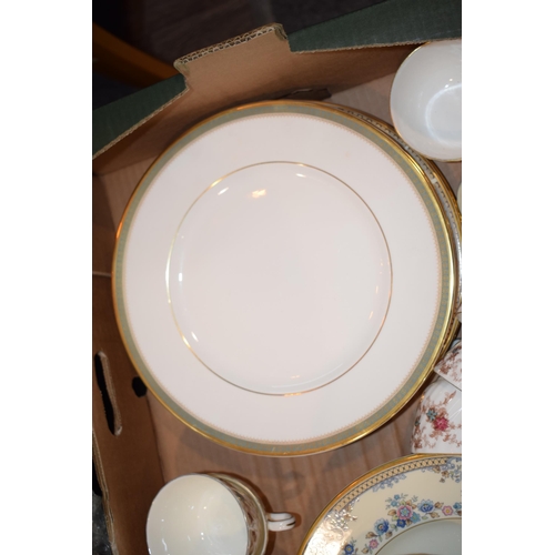 238 - A collection of assorted Minton and Royal Doulton to include dinner plates in patterns of Cascade, C... 