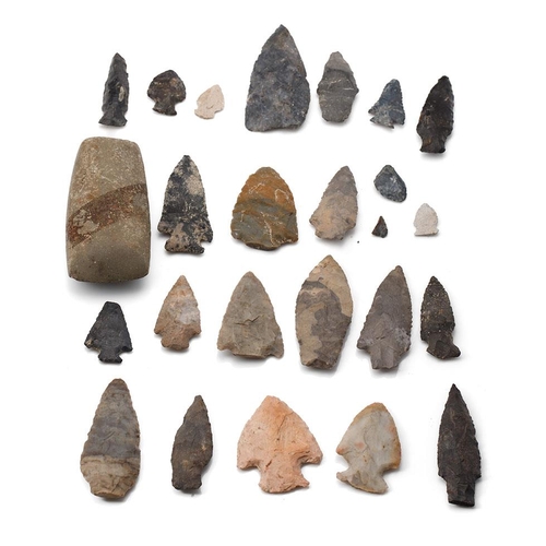 162 - A collection of Antique North American Tribal Arrow Heads 20 in total various and Axe Head in very g... 