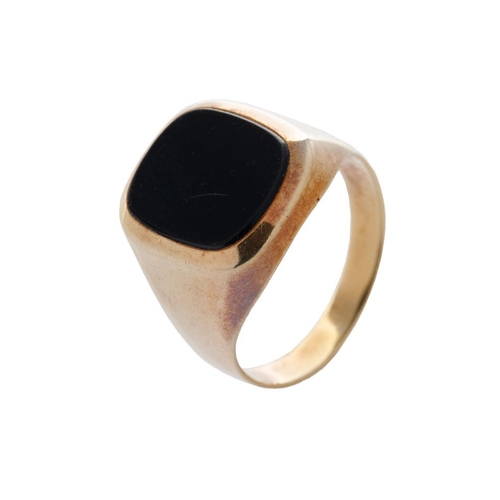 356 - 18ct gold gents dress ring set onyx, not hallmarked, but tested as high carat / 18ct gold.  Gross we... 