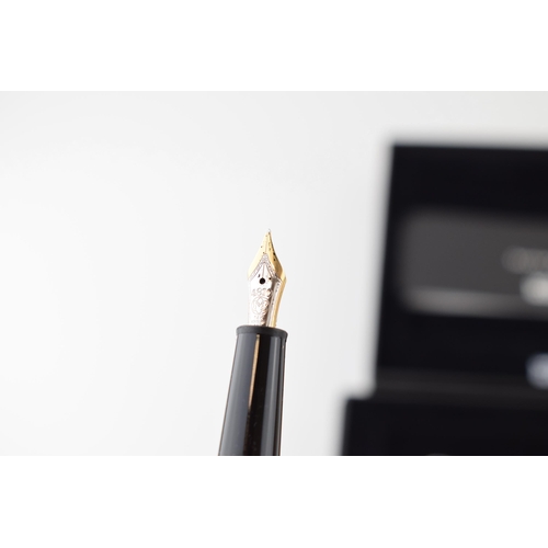 132 - Montblanc Meisterstuck Fountain Pen, Homage a Frederic Chopin, gold trim, medium 14 carat gold nib, ... 