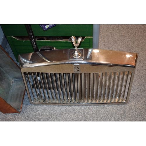 142 - A Rolls-Royce Silver Seraph radiator grill. Produced from 1998 - 2002. Spirit of Ecstasy mascot move... 