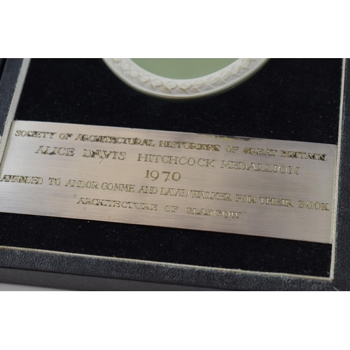 54 - Alice Davis Hitchcock Medallion 1970 Society of Architectural Historians Award to Andor Gomme & Davi... 