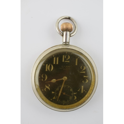 300 - An Omega WW1 Royal Flying Corps military issued pocket watch, broad arrow mark, 30 hour, non-luminou... 