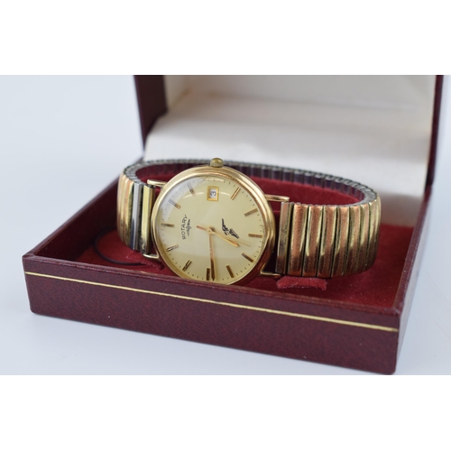 313 - Gents 9ct gold Rotary Quartz wrist watch on expanding non gold bracelet.  Not working, probably need... 