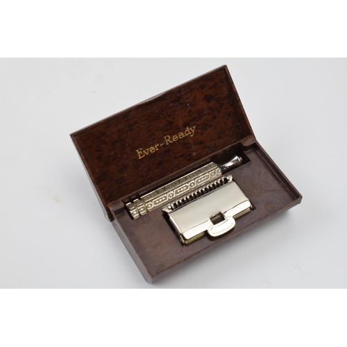 195 - Cased Ever-Ready razor.