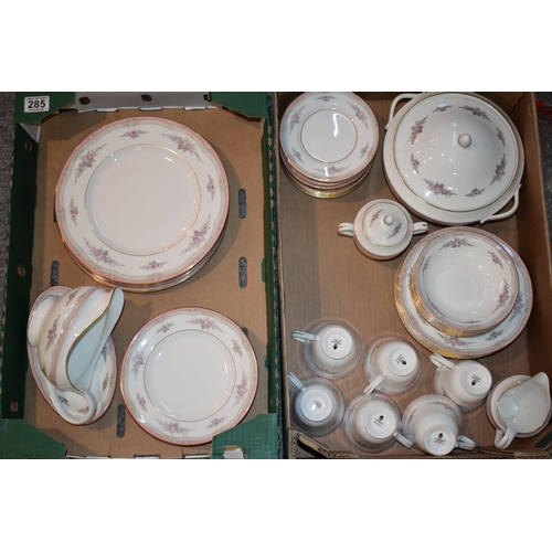 285 - Wedgwood 'Rosalie' dinner and tea wares to include six trios, six dinner plates, tureen, gravy boat,... 