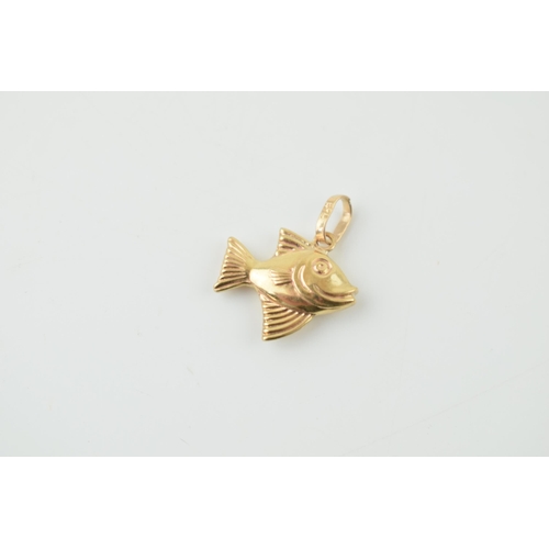 310 - 9ct gold charm in the form of a fish, 0.8 grams.