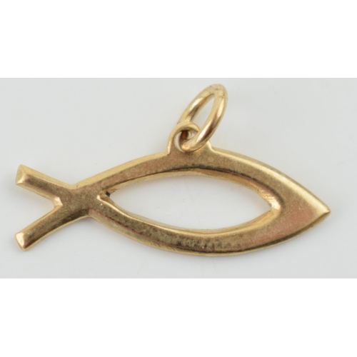 314 - 9ct gold pendant in the form of a fish, 0.6 grams, 22mm long.