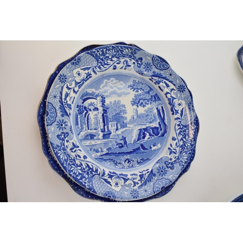 79 - A group of 19th and 20th century blue and white transfer-printed wares to include
Wedgwood Fallow De... 